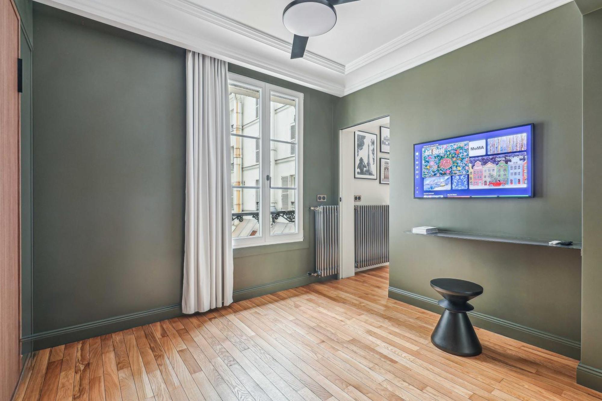 Magnificent Flat - 2br-6p - Champs Elysees Apartment *