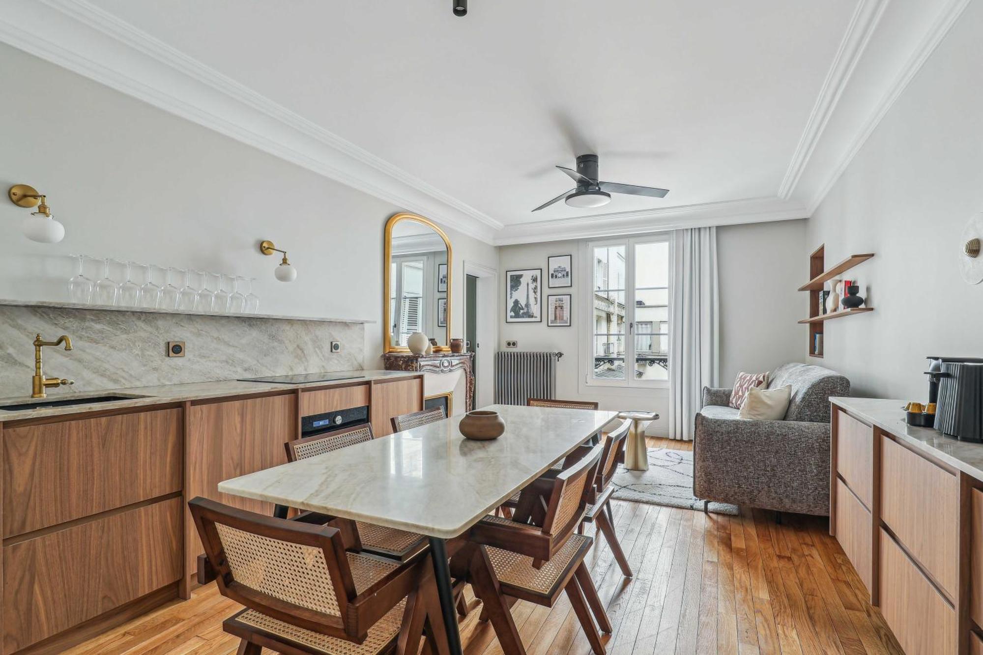 Magnificent Flat - 2br-6p - Champs Elysees Paris